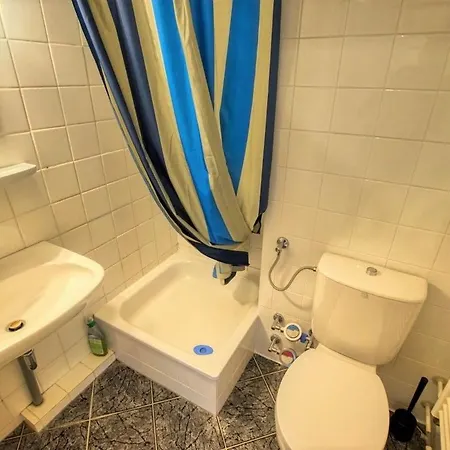 - Haus H, App 0h0910
