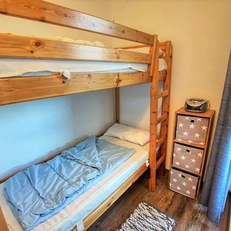 - Haus H, App 0h0910 Apartment